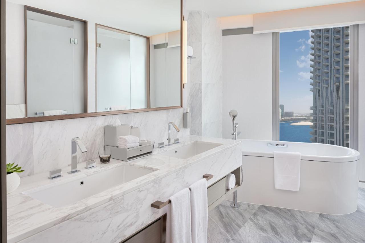 Address Creek Harbour Otel Dubai Dış mekan fotoğraf Bathroom
