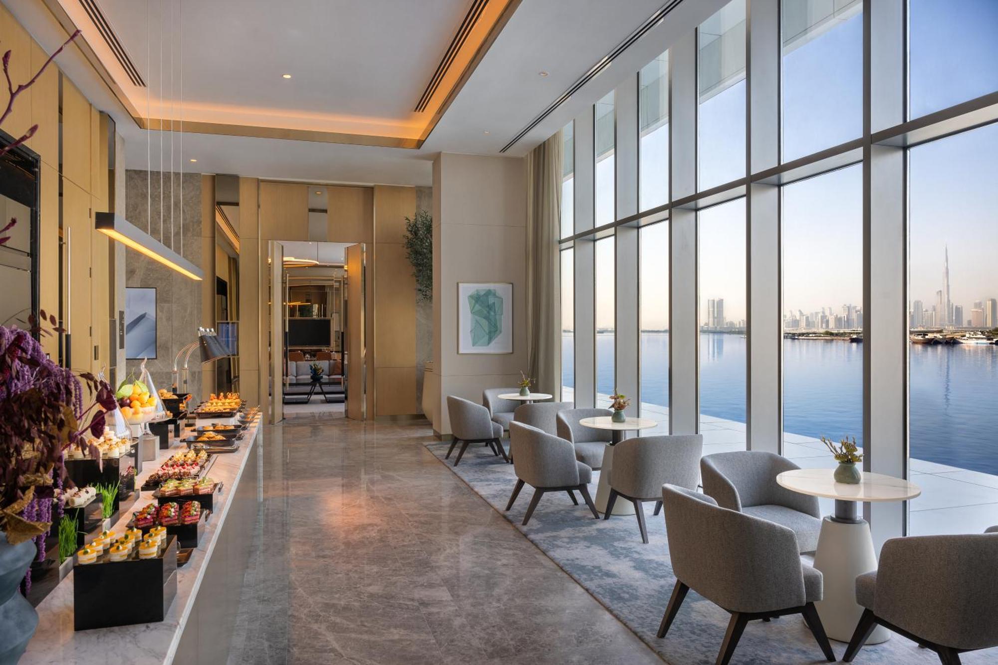 Address Creek Harbour Otel Dubai Dış mekan fotoğraf The lounge at the airport